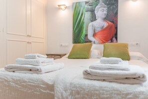 3 bedrooms, iron/ironing board, free WiFi, bed sheets - Pet-Friendly Villa Ses Basses with Mountain View, Pool & Wi-Fi (mancor de la vall)