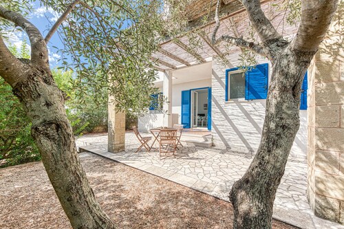 Holiday Home L'Ulivo di Novaglie with Terrace and Air Conditioning, Pet-Friendly