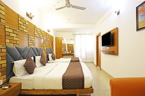 Street view - MyHomeHotels – Hotel Ambrosia (New Delhi)