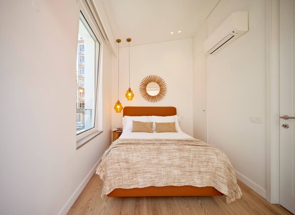 2 chambres, fer et planche à repasser, accès Internet, draps fournis
