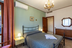 2 makuuhuonetta, vuodevaatteet