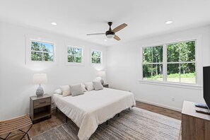 3 sovrum, skrivbord, resesäng och gratis wi-fi