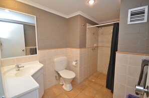 シャワー、タオル