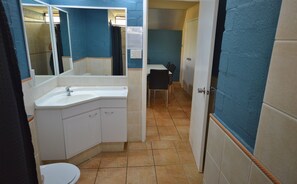 Shower, towels