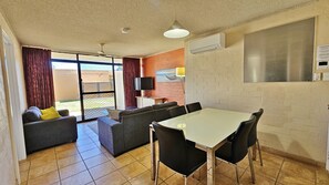 Interior - Kalbarri Riverview 49 | Poolside | Ground Floor (KALBARRI)