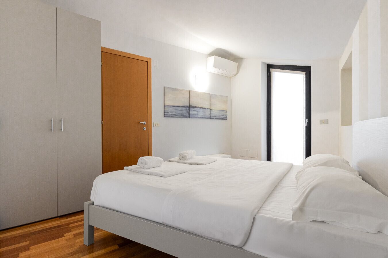 1 camera, Wi-Fi gratuito, lenzuola