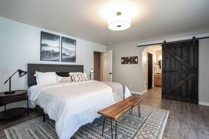 4 bedrooms, iron/ironing board, free WiFi, bed sheets