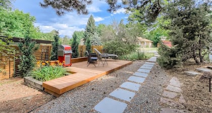 Cozy Garden-Lvl Boulder Retreat-Amazing Views!