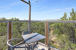 Property grounds - Come On Inn | Close to Downtown Wimberley! (Wimberley)