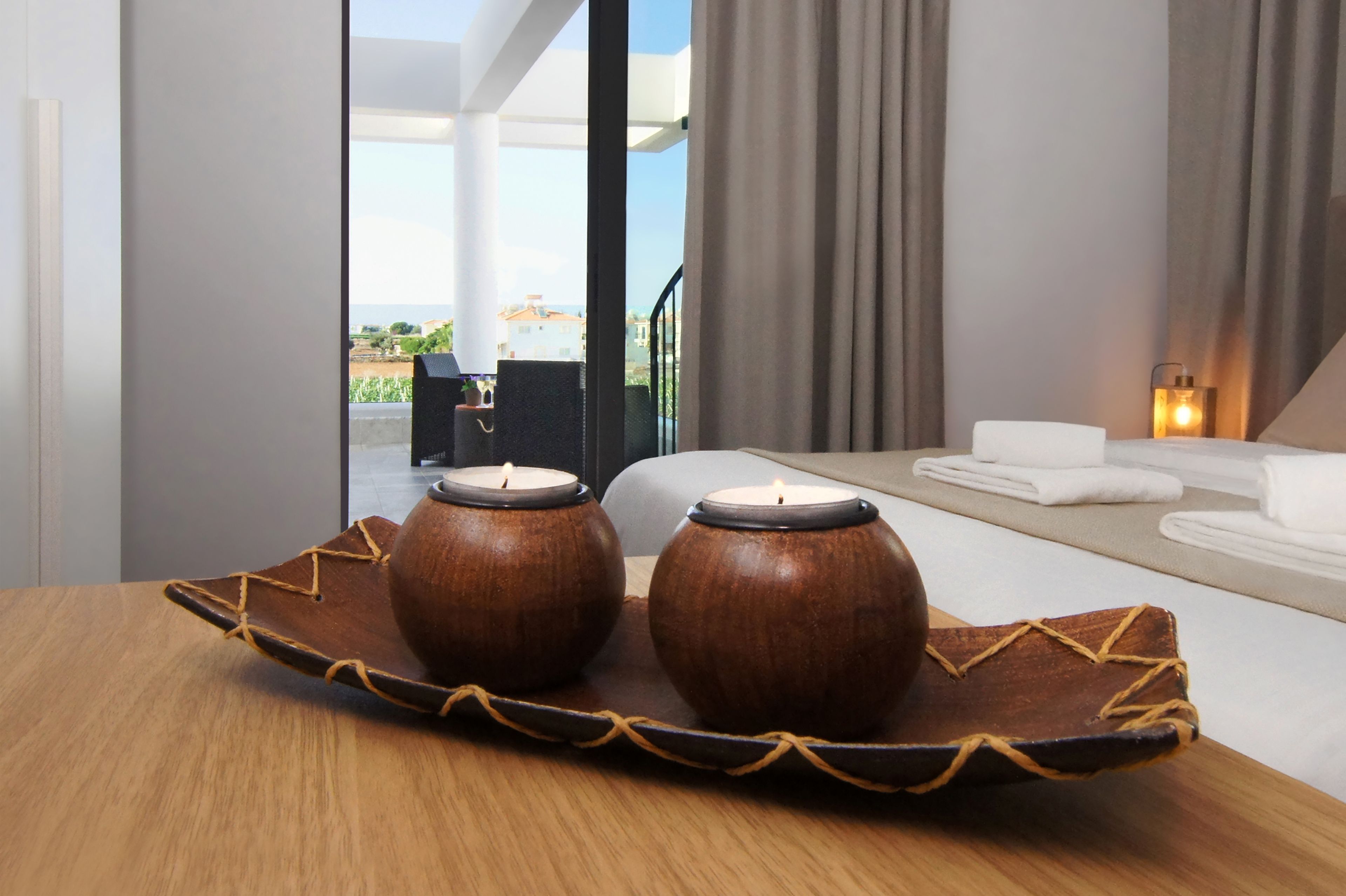 3 bedrooms, iron/ironing board, internet, bed sheets