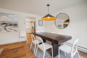 Dining - Stay at Frisco Creekside Retreat! Located in a great Frisco location-Recently Remodeled! (Frisco)
