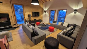 Smart TV, fireplace, video games, foosball - Exceptional 5-star chalet facing Mont Blanc - Jacuzzi & Sauna & Cinema (Hauteluce)