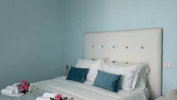 Luxury Double Room, 1 Bedroom, Hot Tub, Sea View | In-room safe, soundproofing, free WiFi, bed sheets