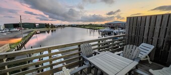 Offshore Paradise: Steps from the Gulf