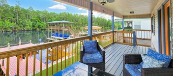 It's 5'O-Clock Here on the Dock!! Grill, Chill, Fish, boat, and make memories!!