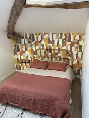 2 bedrooms, iron/ironing board, travel cot, free WiFi
