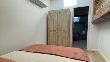 2 chambres, fer et planche à repasser, lit parapluie, Wi-Fi gratuit