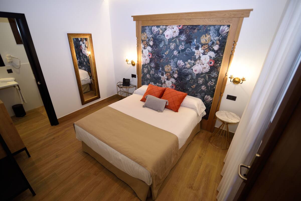Habitación doble | Ropa de cama de alta calidad, edredón y camas Select Comfort