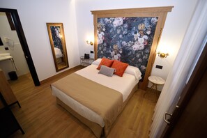 Habitación doble | Ropa de cama de alta calidad, edredón y camas Select Comfort