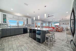 Interior - Your Private Paradise Awaits! (Gulf Shores)
