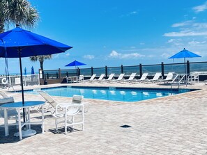 Indoor pool, outdoor pool - ~ Ocean ~ Daze ~ Hideaway ~ Modern Studio near the Beach ~ (Daytona Beach)