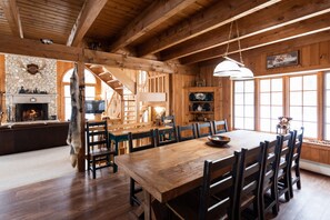 Dining - Luxury Two-Home Vermont Retreat Near Ski Resorts – Pool, Hot Tub & Sauna (Windham)