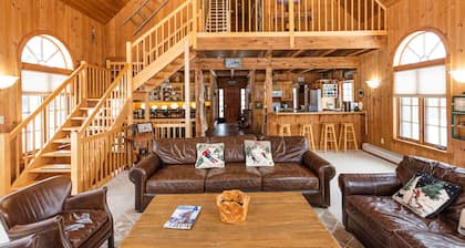 Escape in Rural Vermont! 2 Homes SaunaPool, Hot Tub, Game House Mountain Views.