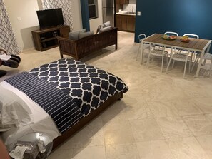 1 Schlafzimmer, Bügeleisen/Bügelbrett, kostenloses WLAN, Bettwäsche