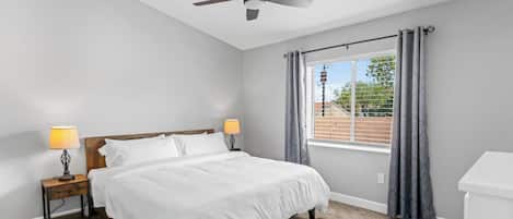 3 habitaciones, tabla de planchar con plancha, cuna de viaje y wifi