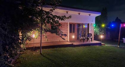 Cozy weekend house for couples or business travelers