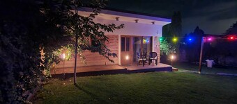 Cozy weekend house for couples or business travelers