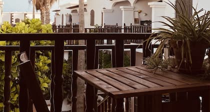 Apartment Alegría | Stylish accommodation right by the sea