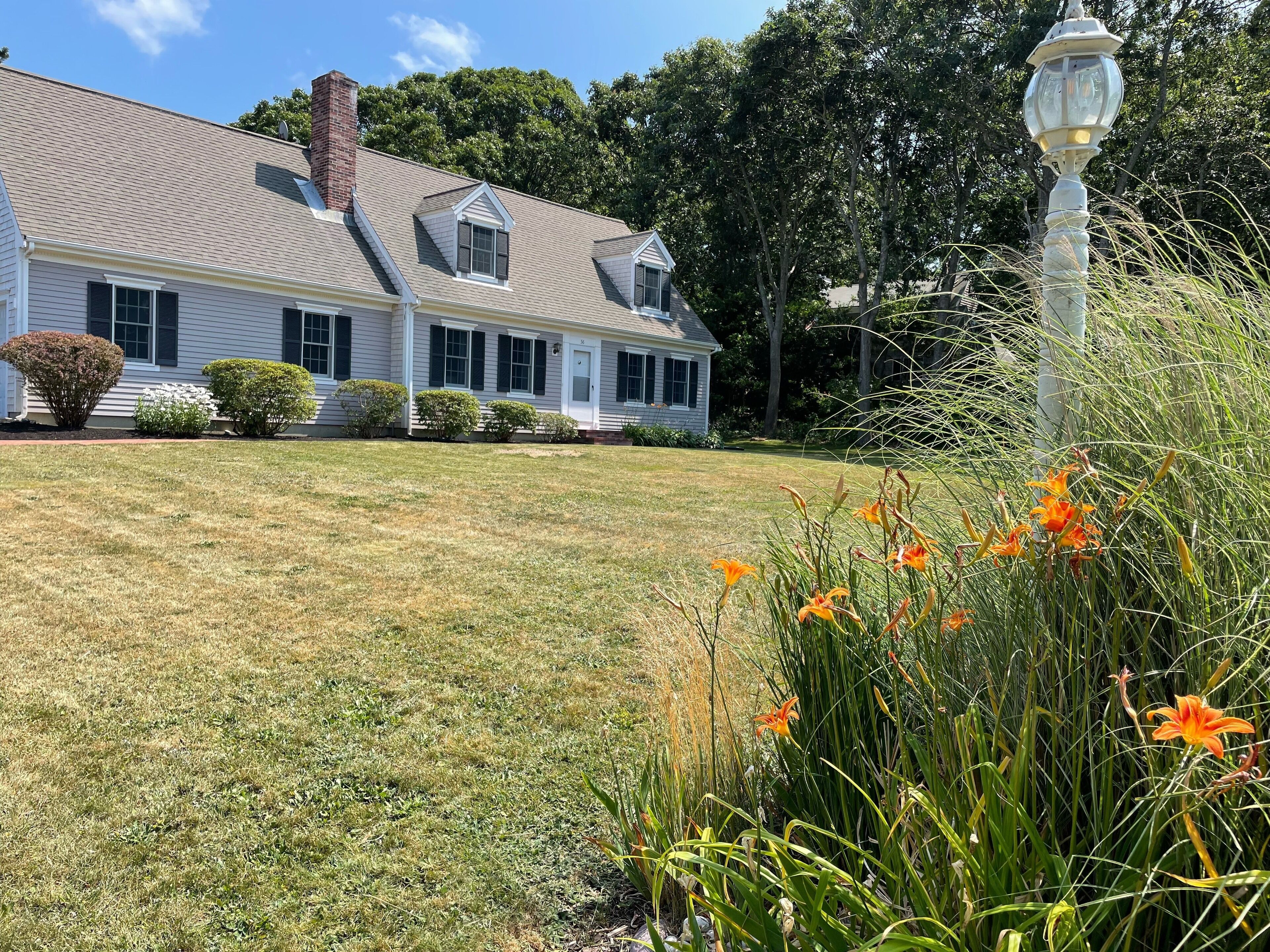 Private beach & community! Refreshed 2022 w/NEW couch,bedding, more. HOT!