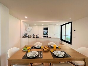 Dining - FARO DESIGN 6 by HOMING (Faro)