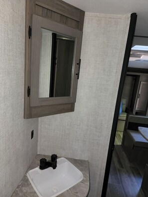 Combined shower/tub