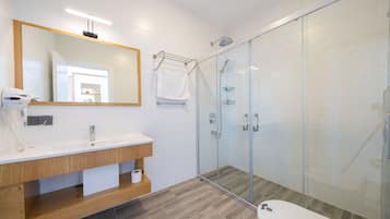 Elite Room with Jacuzzi | Bathroom