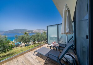 Standard Deluxe Room | Terrace/patio - Kalkan Beach Park Hotel (Kas)