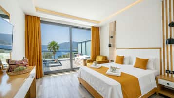 Elite Room with Jacuzzi | Literie de qualité supérieure, minibar, bureau
