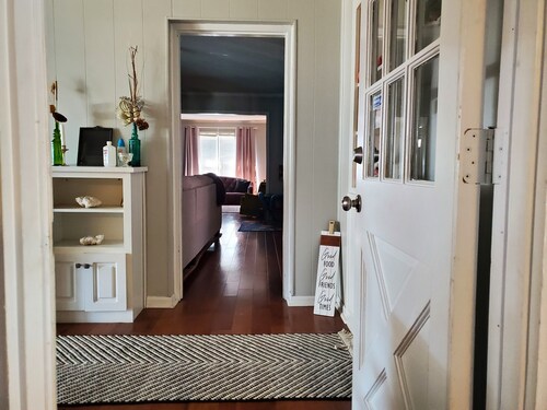 Villa del Aqua - Pool House - Residential Friendly Quiet Neighborhood