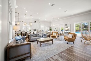 Smart TV, video games - Sky's Oasis: Huge Private Pool/Spa, FREE Golf Cart, Private Beach (Miramar Beach)