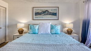 3 bedrooms, bed sheets