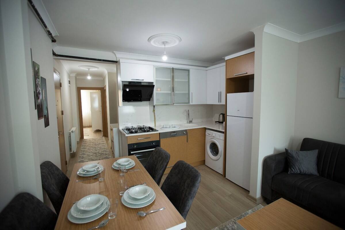 2 bedrooms, iron/ironing board, WiFi (free)