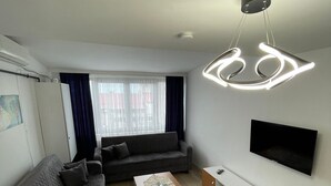 Classic Apartment, 2 Bedrooms | Living area