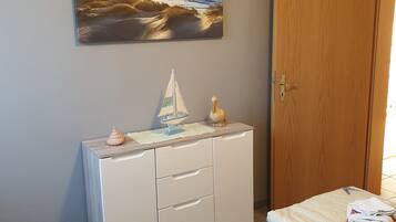 2 Schlafzimmer, Reisekinderbett, kostenloses WLAN