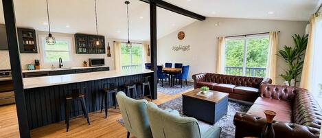 TV, fireplace, offices