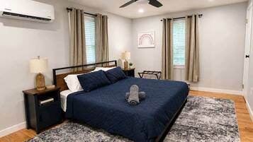 4 habitaciones, tabla de planchar con plancha, cuna de viaje y wifi