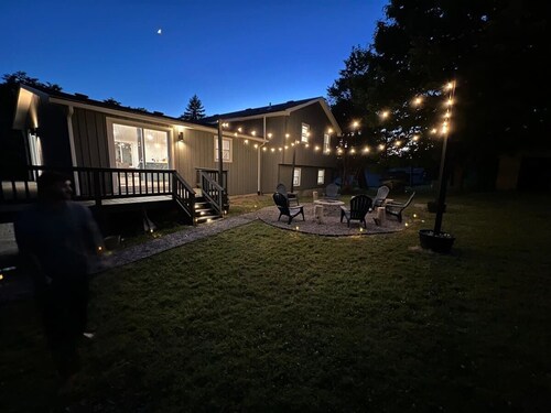 Finger Lakes ~ Firepit, Pet Friendly, Wine Country