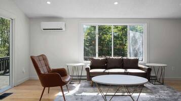 TV, fireplace, books, offices