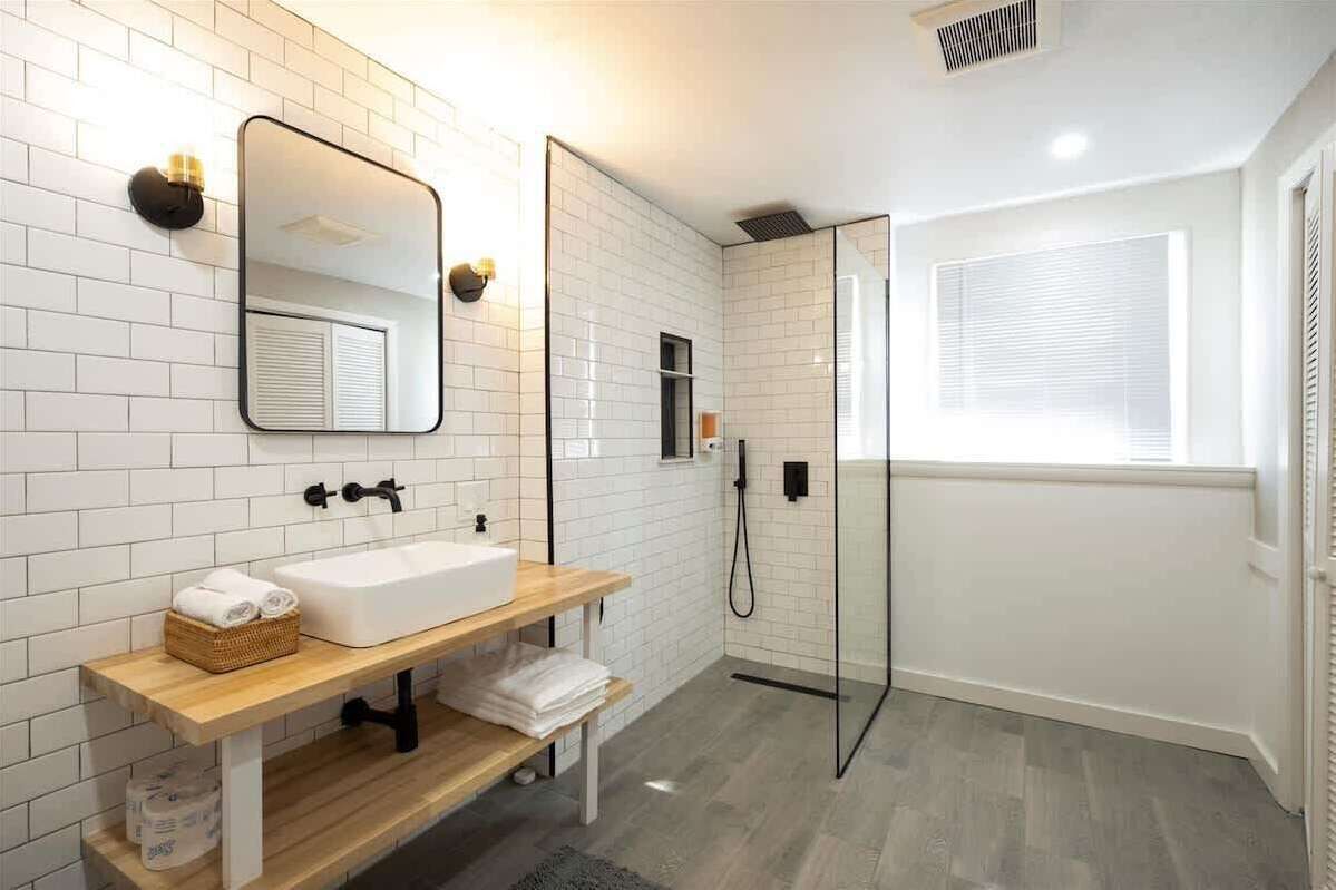 Shower, hair dryer
