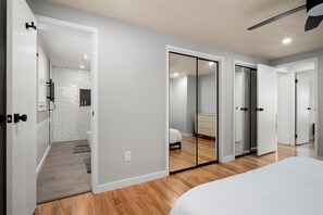 4 habitaciones, tabla de planchar con plancha y cuna de viaje 